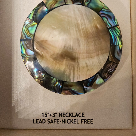 House of Harlow 1960 Iridescent and Black Beaded Necklace - Picture 4 of 5